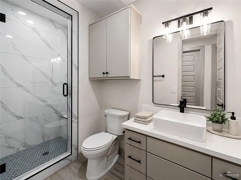 207 Canary Ave — Photo 16