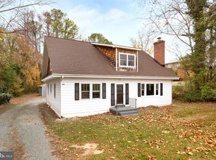 208 Fredericksburg Ave, Louisa, VA 23093