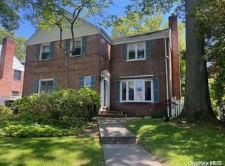 749 Addison St, Woodmere, NY 11598