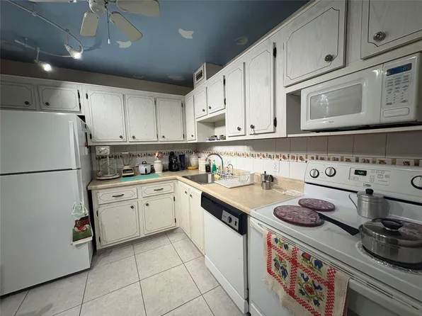 (undisclosed Address), North Lauderdale, FL 33068