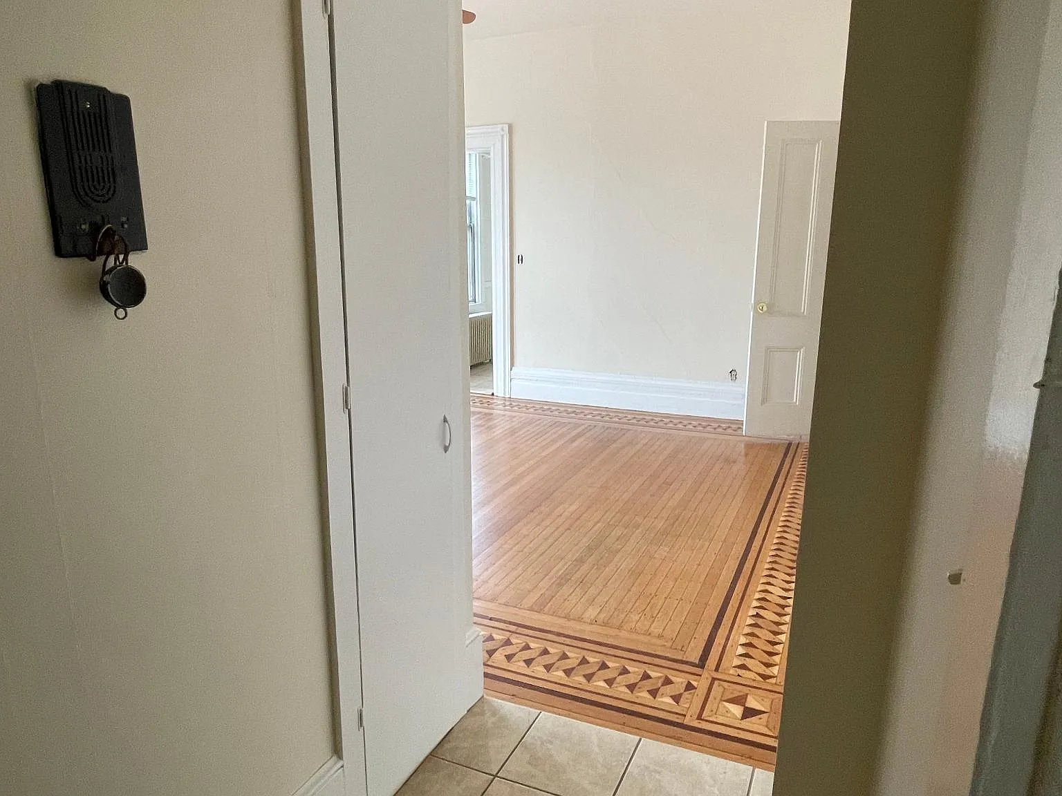 355 Broadway St — Photo 4