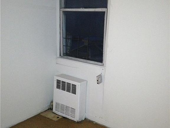 4th image of 1423 30th Dr APT 5R