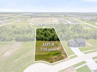 2913 Timber Creek Ct, Hiawatha, IA