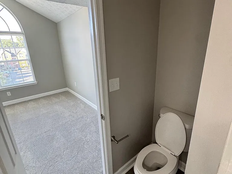 6900 Saint Ignatius Dr #304 — Photo 25