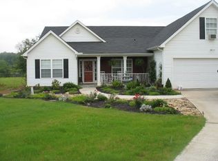 120 Buckeye Ln, Commerce, GA 30530