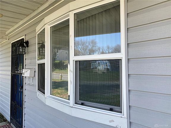 3rd image of 4142 Oakdell Ave