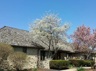 1021 Howard St, Saint Charles, IL 60174