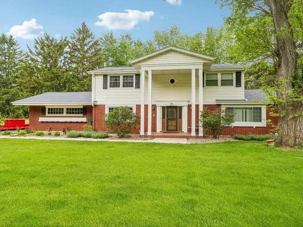 W326N6575 Sylvian DRIVE, Hartland, WI 53029