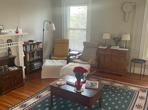 601 Park St APT 6, Charlottesville, VA 22902