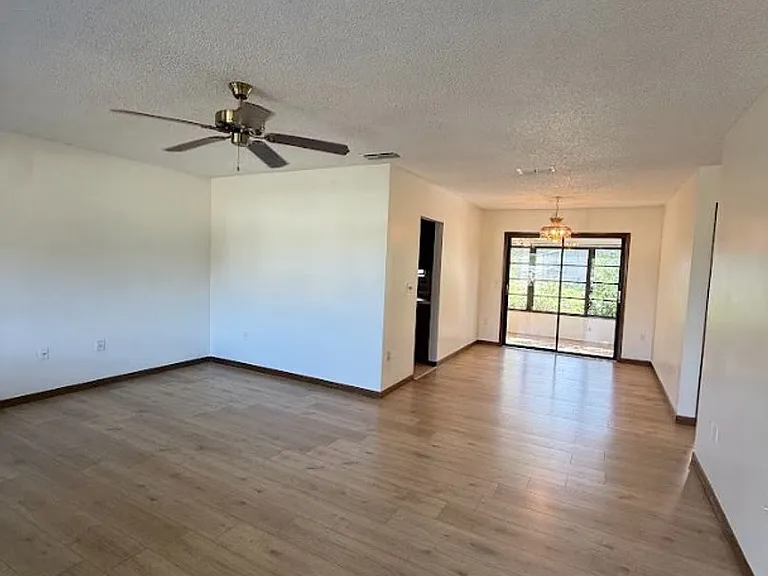 10081 SW 95th Ave — Photo 13