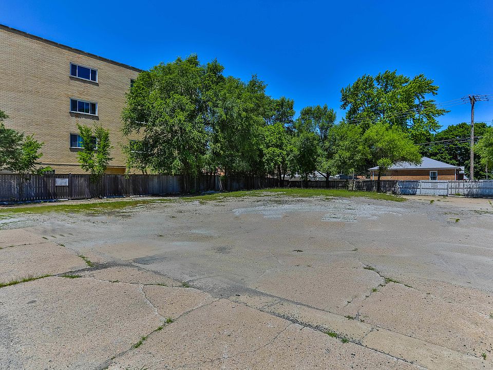 2nd image of 6000 Lincoln Ave