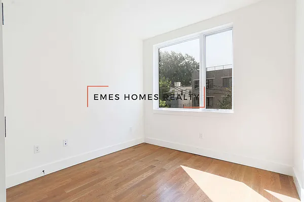 Rented by Emes Homes Realty LLC | media 8
