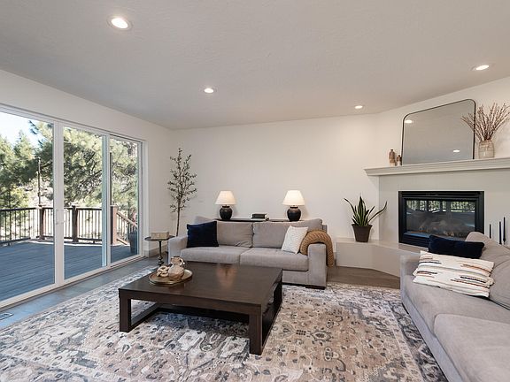 2nd image of 60012 Ridgeview Dr W