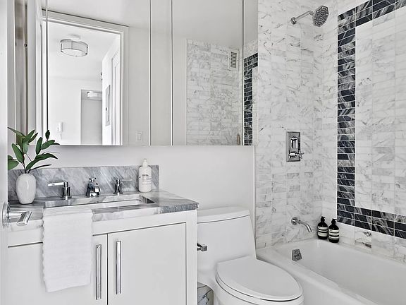 5th image of 200 E 94th St APT 2916