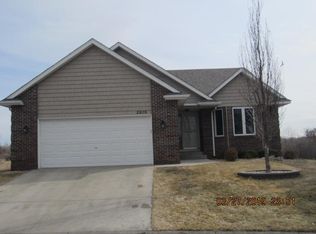 2809 126th Ave NW, Coon Rapids, MN 55448