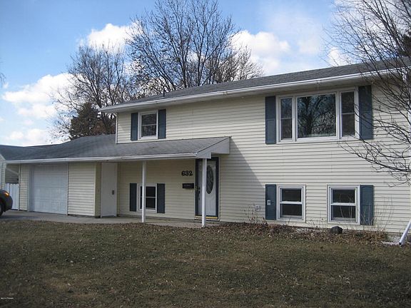 2nd image of 632 Langer Ave S