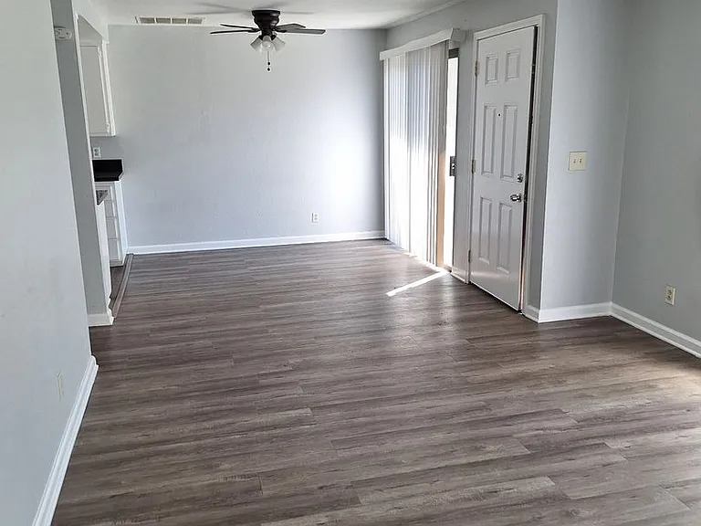 1229 N Edwards St #39 — Photo 4