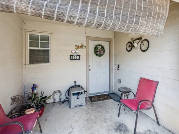 3901 Oceanside Dr, Fort Worth, TX 76109