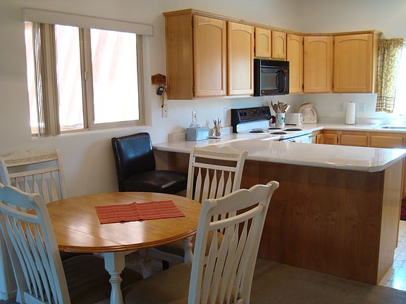 Open Bright Dining Nook