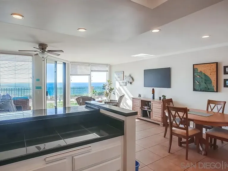190 Del Mar Shores Ter #11 — Photo 10