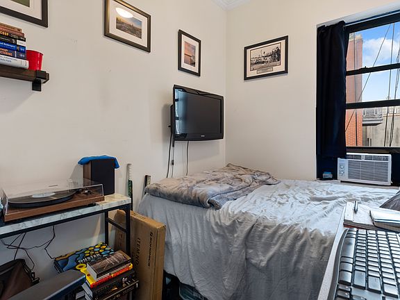 5th image of 384 Broome St APT 17