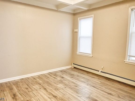 5th image of 9 Emerson Pl