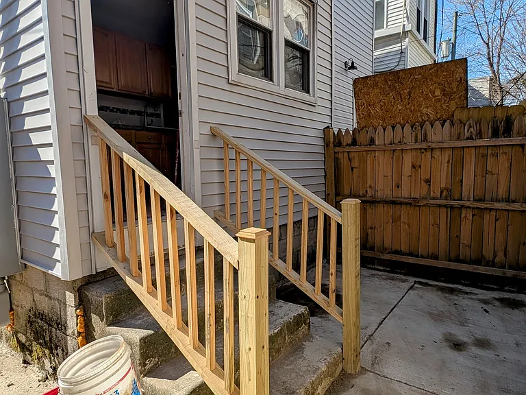 1515 W Westmoreland St #1 — Photo 16