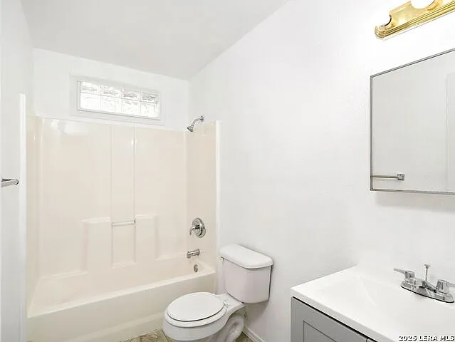 508 Randall Ave — Photo 13