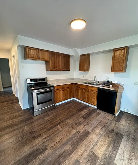 67 W Pratt St #A — Photo 10