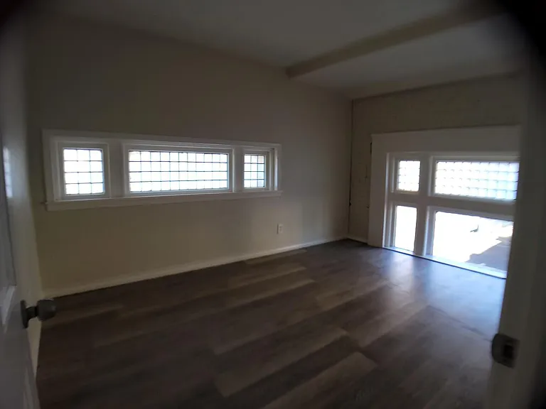 200 S Beaton St #101 — Photo 11