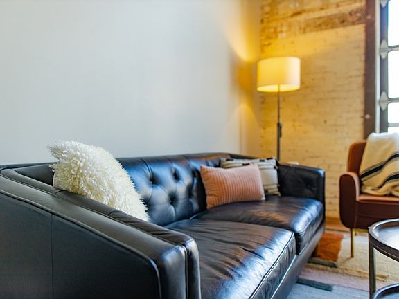 4th image of 101 E Walnut St #213