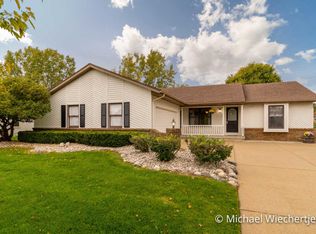 7469 Pheasant Run Dr, Hudsonville, MI