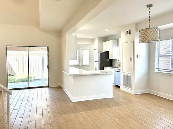 4th image of 113 Lake Lynn Dr #113
