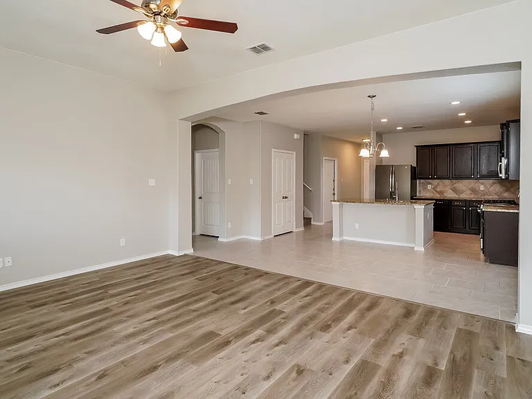 9719 Belmore Cv — Photo 5
