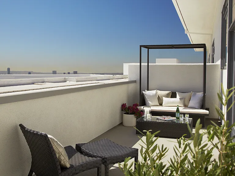 The Avenue Hollywood — Photo 20