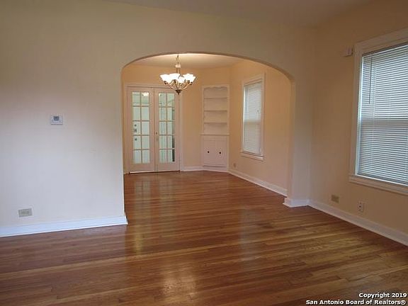 2nd image of 2220 W Mistletoe Ave #2220