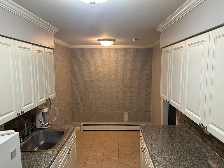 12 Brevoort Dr #1 — Photo 15