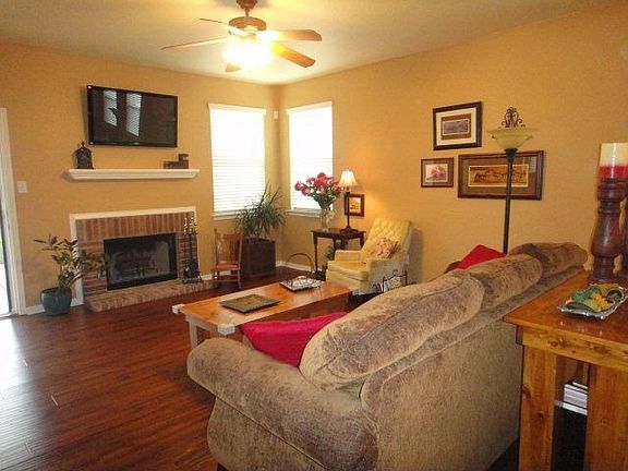 3rd image of 2044 Heaton Hall Dr