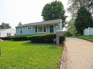 16 4th Dr, Decatur, IL 62521