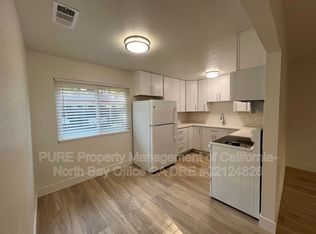 308 Cooper Ln APT 11, Ukiah, CA 95482