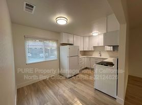 308 Cooper Ln