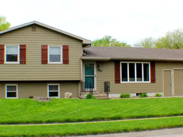 2123 N Cedar St, Fremont, NE 68025