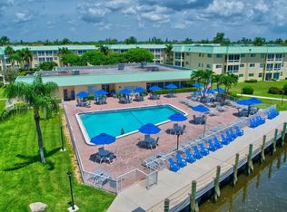 14 Colonial Club Dr APT 304, Boynton Beach, FL 33435