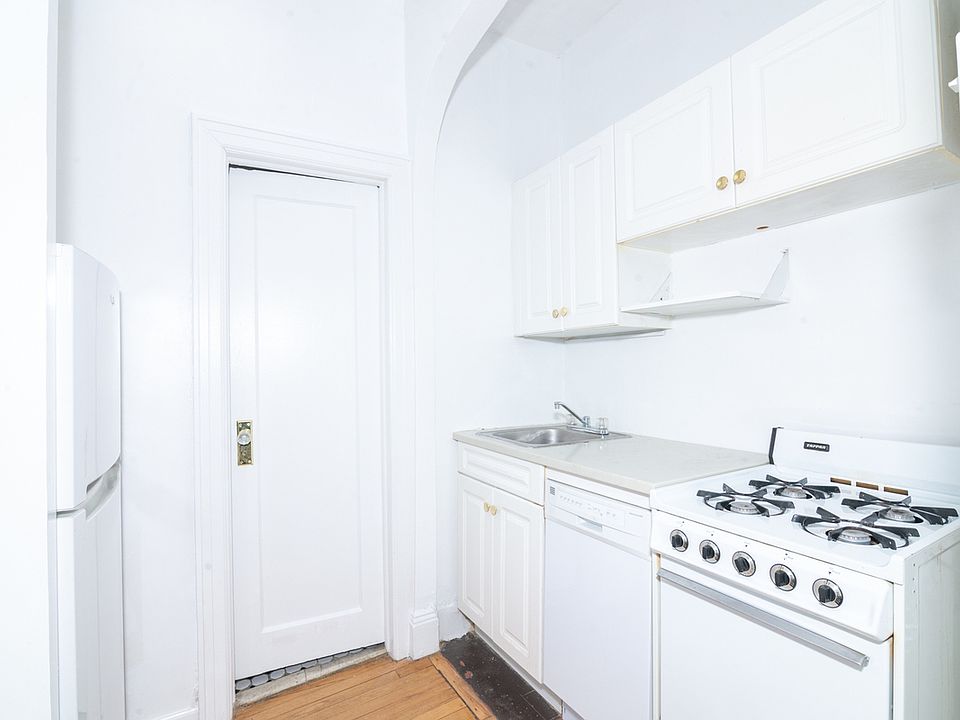 1st image of 1057 2nd Ave #3W