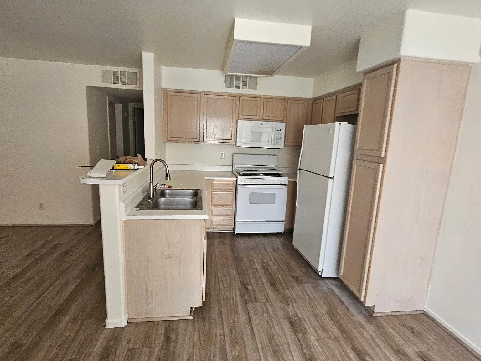 2 bed, 987 sqft, $1,350 — Photo 4