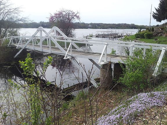 PRIVATE FOOT BRIDGE & ISLAND