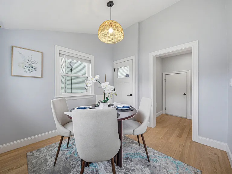 30 Arnold St — Photo 11