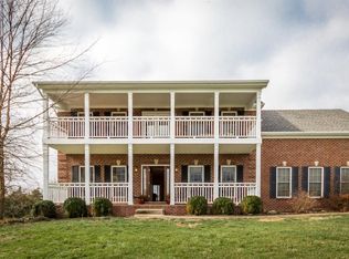 1720 Scotts Ferry Rd, Versailles, KY 40383