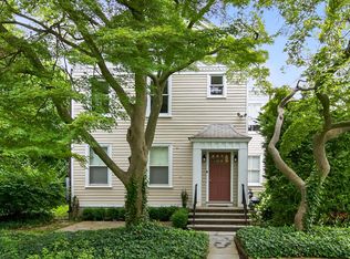 95 High St APT 4, Huntington, NY 11743