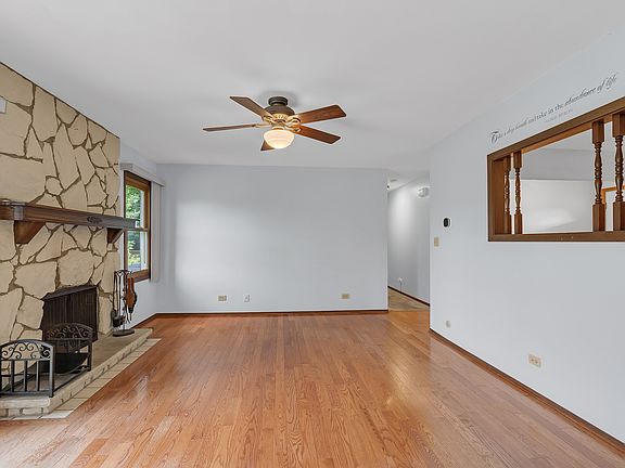 4th image of 1526 Sycamore Ln